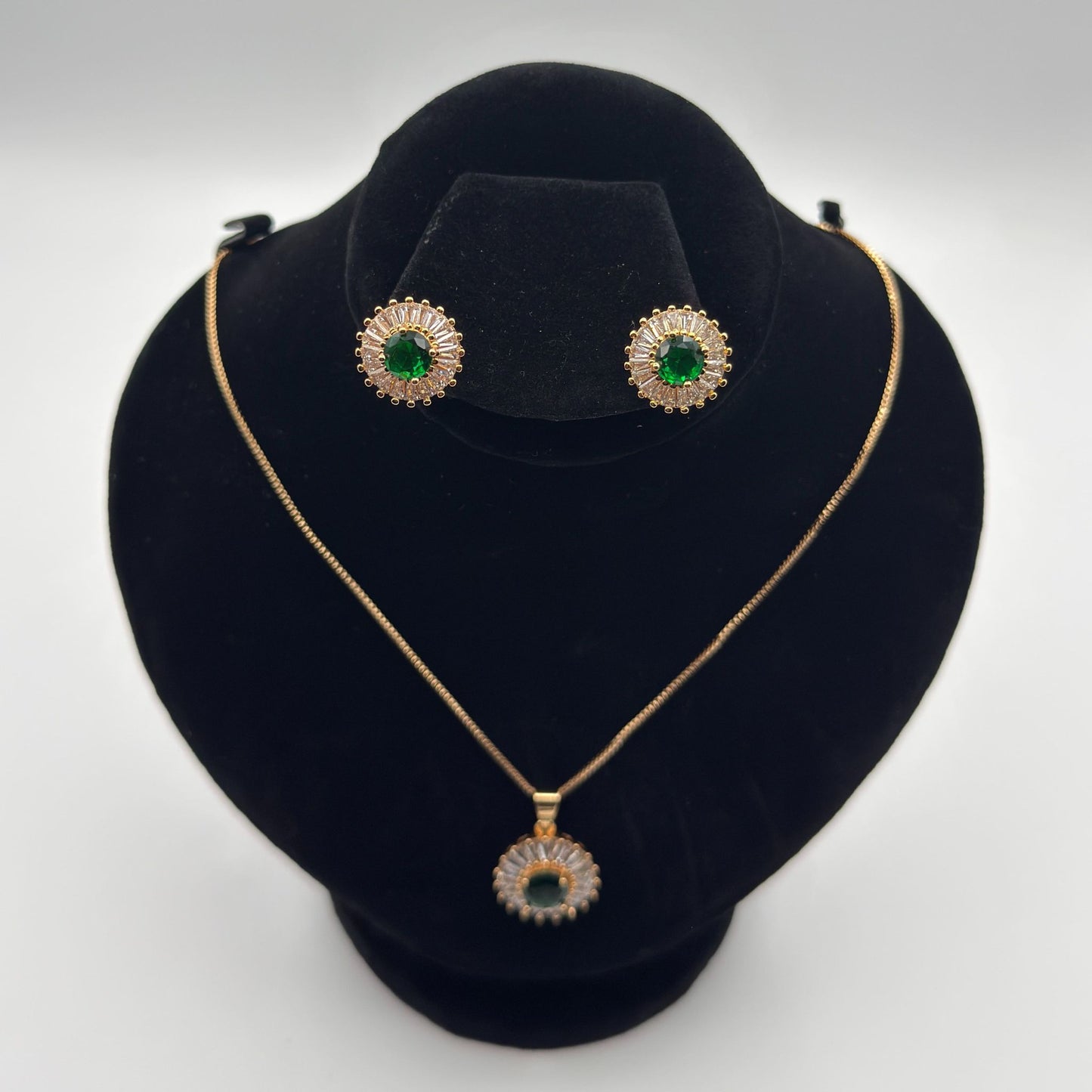 Gold-Plated Green Stone Locket Set –JSB-LOCKET-005