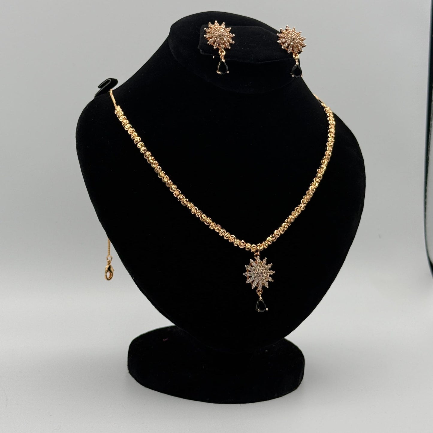 Gold-Plated Starburst Locket Set –JSB-LOCKET-002