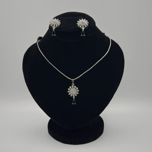 Silver-Plated Sunburst Locket Set –JSB-LOCKET-006